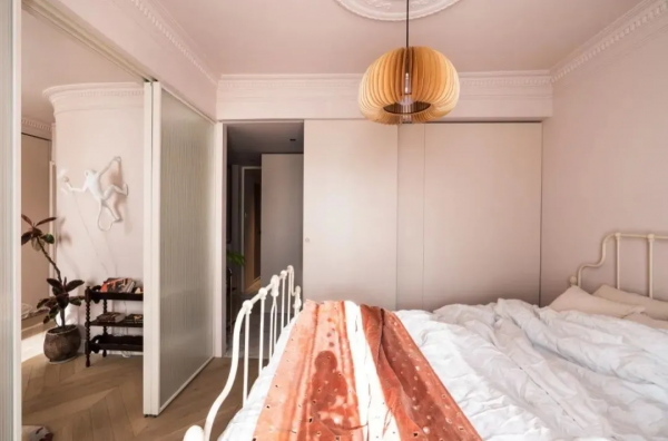 90後北京女孩的家太“哇塞”了！58W裝60m²，卻把一半面積給臥室