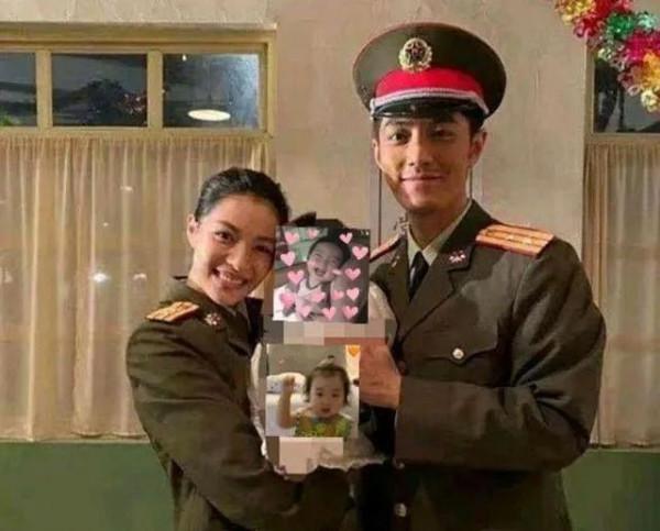 《王牌部隊》看似單純的胡楊最有心機，一個擁抱，暗藏連鎖宮心計