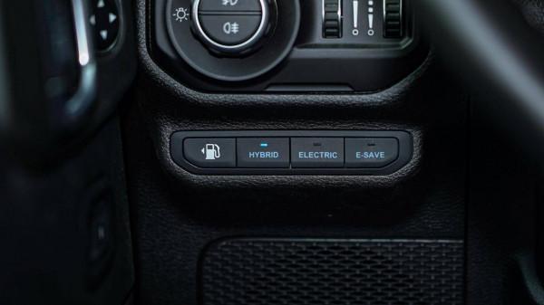 試駕國內最強牧馬人車型!有了電機加持,它還是越野利器嗎? 試駕國內最強牧馬人車型!有了電機加持,它還是越野利器嗎?