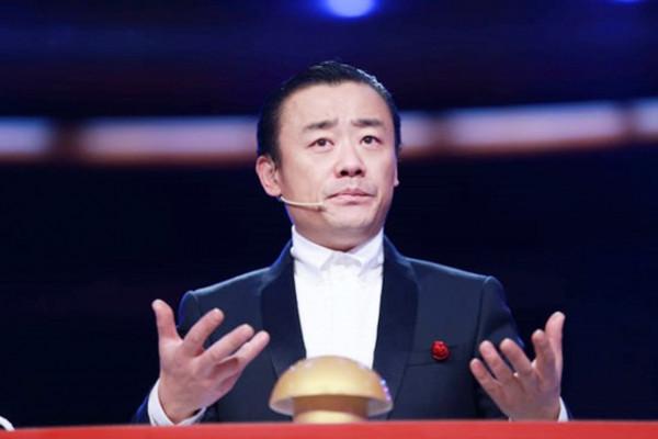 京劇名家關正明葬禮：不設靈堂、不要墓地，周立波下跪痛哭