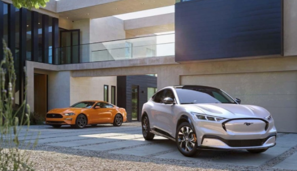 增加配色與續航里程，2022款Mustang Mach-E正式發售