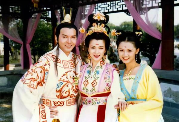 別的演員只是扮古裝漂亮,她們簡直就是從古代走來 別的演員只是扮古裝漂亮,她們簡直就是從古代走來