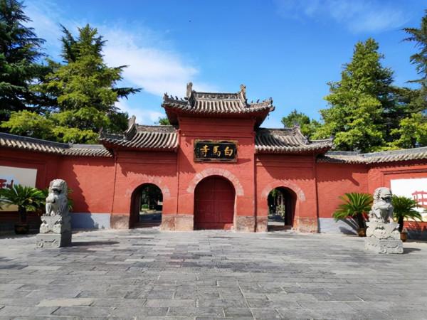 河南千年寺廟，也是我國首個4A景區，人氣很高香火旺盛