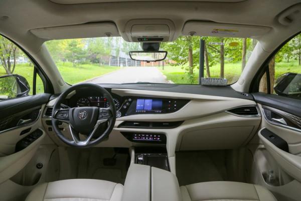 新增48伏輕混，低扭表現更佳，試駕2022款昂科旗艾維亞