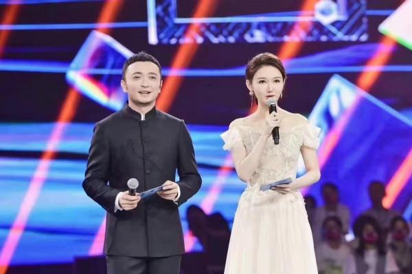 中國時尚盛典陣容超強!董卿主持氣質高雅,眾明星演繹東方美 中國時尚盛典陣容超強!董卿主持氣質高雅,眾明星演繹東方美