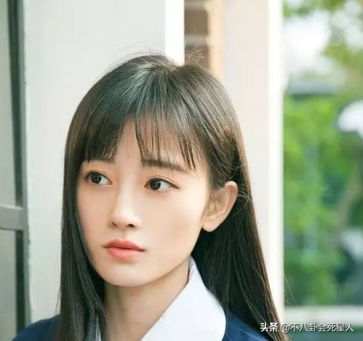 “換頭改命”的8位女星，換個頭資源人氣暴漲，五官看不出原樣