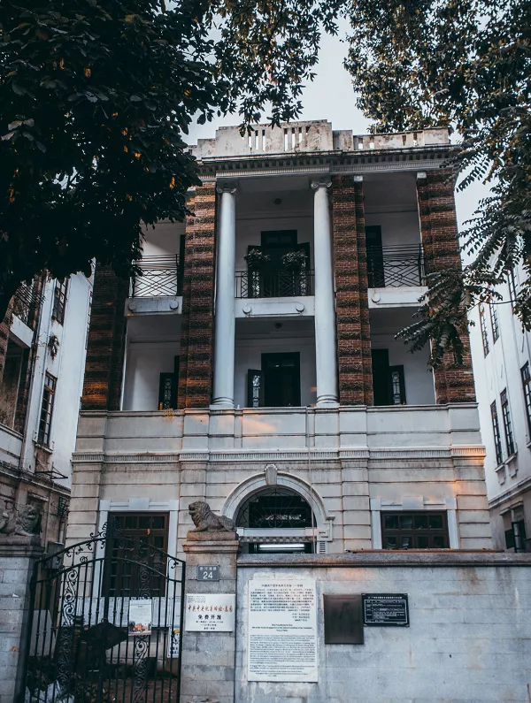 危房也能賣1.2個億? 危房也能賣1.2個億?