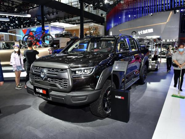 2.0T+8AT,“爆火”的戶外四驅車,又大又便宜,實拍長城炮 2.0T+8AT,“爆火”的戶外四驅車,又大又便宜,實拍長城炮