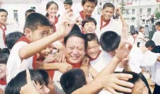 牛群：當紅時拋下馮鞏當官，半生折騰家產盡失，退休後說不後悔