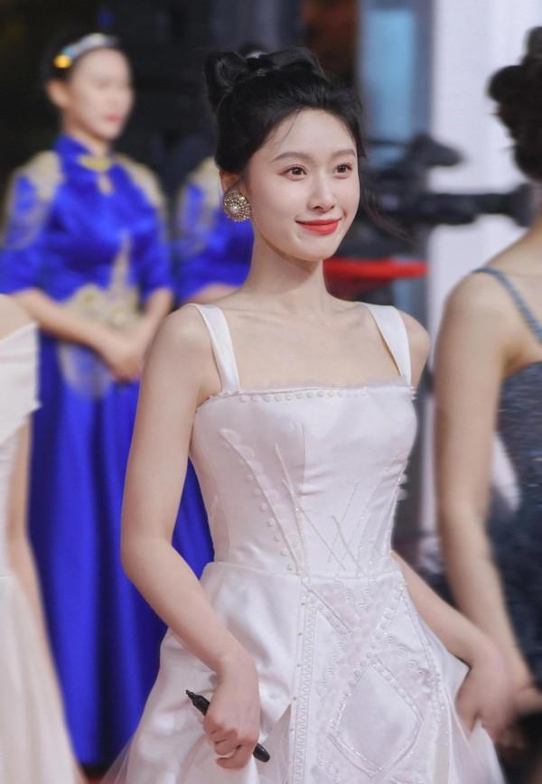 金雞獎女星紅毯造型，一個比一個驚豔