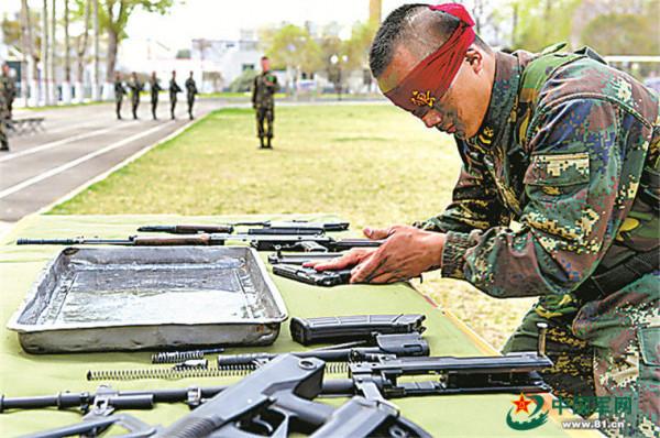 一支“非專業藍軍”的專攻精練