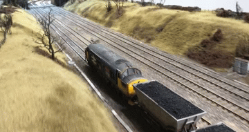 英國男子隱瞞女友8年花百萬打造全英最大鐵道模型，最後斬獲愛情