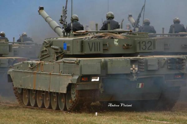 C1“公羊”坦克圖集（87圖）