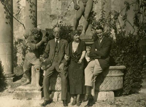 富豪去世41年後，遺產增值到幾十億，77歲老人自稱是其女兒要繼承