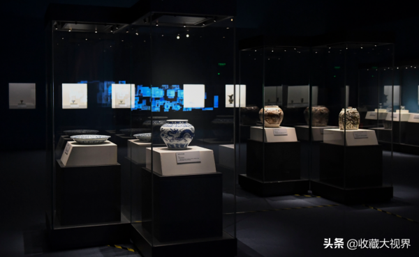 一邊在海外天價回購文物，一邊又不承認民間藏品，意欲何為？