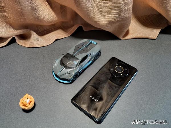 續航突出，效能均衡的千元手機。榮耀X30使用者定位很精準