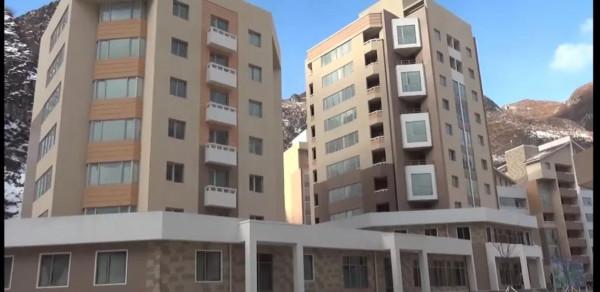 朝鮮新年禮物：檢德地區居民拎包入住免費新房