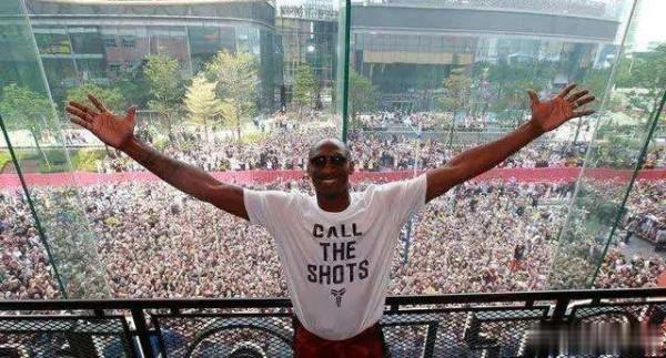 籃協權威調查，中國球迷愛科比遠超詹皇！湖人成最愛球隊遼粵上榜