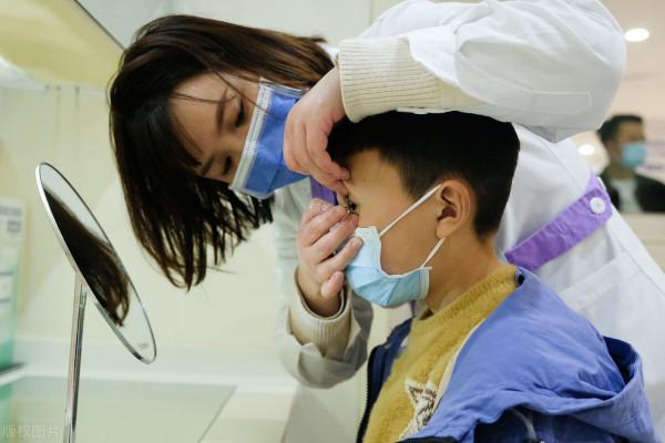 給孩子佩眼鏡的那些事(二)OK鏡太貴,熊孩子說以後別買肉吃了 給孩子佩眼鏡的那些事(二)OK鏡太貴,熊孩子說以後別買肉吃了