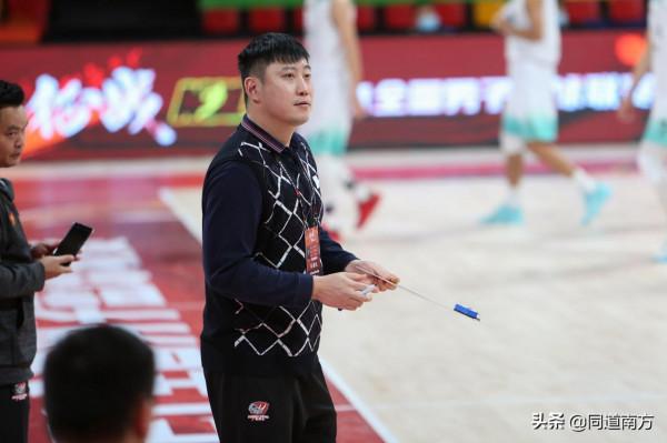 NBL第18輪:7人上雙劉羽楠砍兩雙,廣西威壯132:100大勝北京雄鹿 NBL第18輪:7人上雙劉羽楠砍兩雙,廣西威壯132:100大勝北京雄鹿