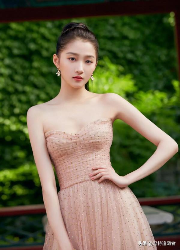 喂,我是關曉彤 喂,我是關曉彤