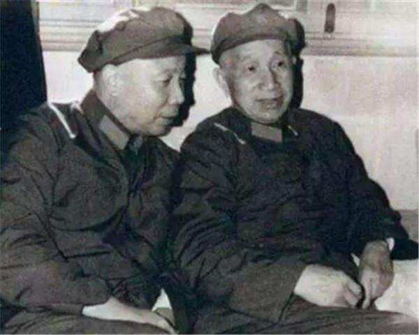 對越自衛反擊戰時開國將帥大多還在世，為什麼偏偏是許世友掛帥？