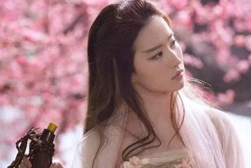 得罪誰都別得罪造型師!盤點那些影視裡出場辣眼睛的絕色美人 得罪誰都別得罪造型師!盤點那些影視裡出場辣眼睛的絕色美人