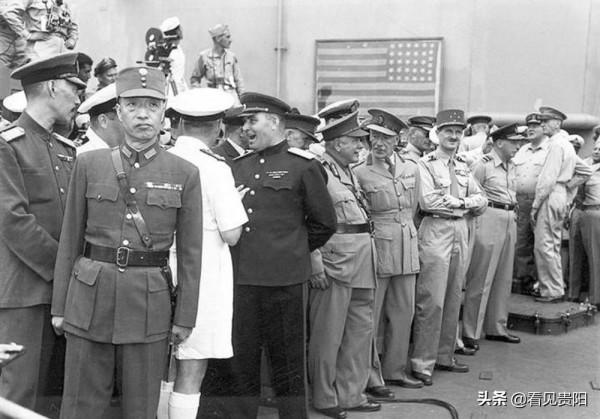 日本戰犯的後代，有的否認罪行，為軍國主義招魂，有的進入娛樂圈