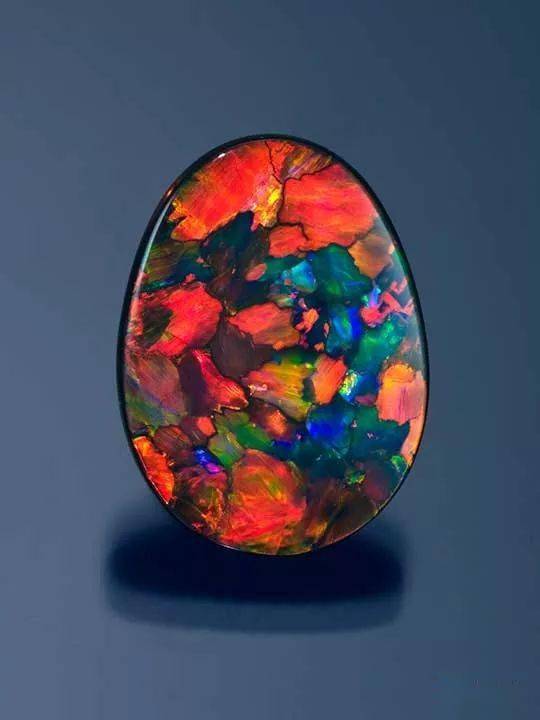 世界上排行前九的珍貴寶石，鑽石沒有上榜，&OpenCurlyDoubleQuote;海洋之星&rdquo;只排第八