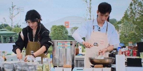 難穿衣被豔壓,明明已經瘦成了麻桿,大骨架小臉蛋卻讓她們顯太壯 難穿衣被豔壓,明明已經瘦成了麻桿,大骨架小臉蛋卻讓她們顯太壯