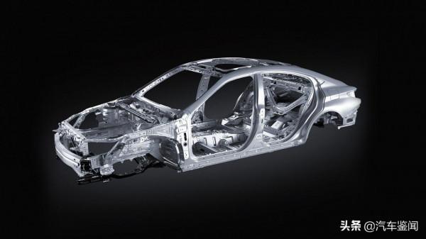 雷克薩斯ES200喜歡可以買 但不值得推薦 中高階家轎怎麼選？