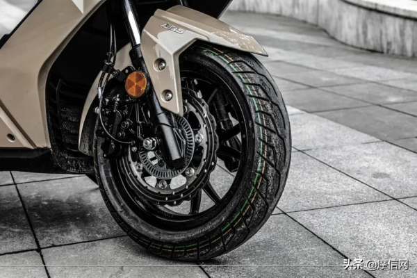 高顏帶感又好用——光陽Racing X150測評 高顏帶感又好用——光陽Racing X150測評