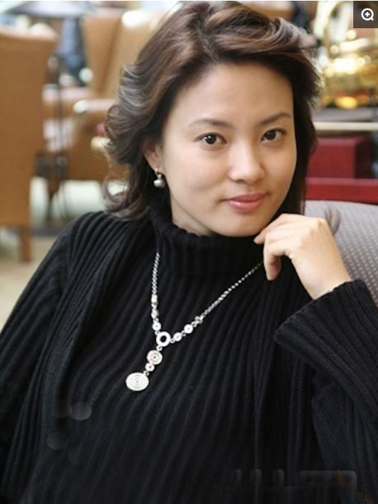 央視三姐劉芳菲照片美嗎?網友:美得不像話 央視三姐劉芳菲照片美嗎?網友:美得不像話