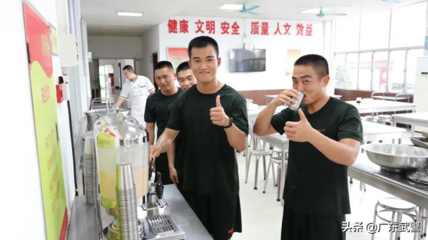 點贊!炊事班保“胃”有絕招! 點贊!炊事班保“胃”有絕招!