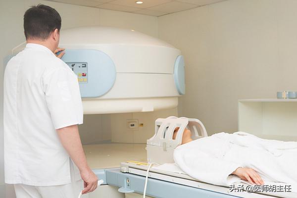 體內有病，腹部先知！醫生提醒：腹部出現4種異常，小心疾病來襲