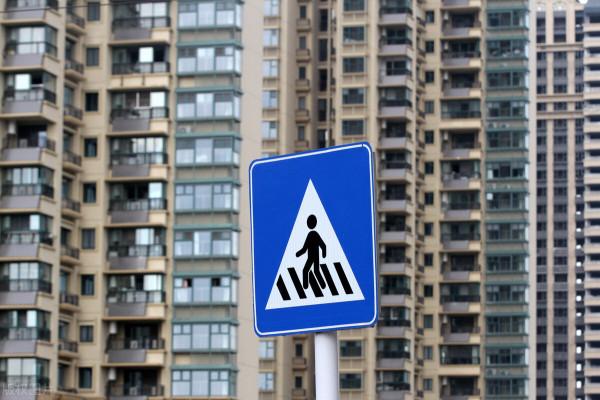 縣城房價會跌嗎？會，水分太大，但這兩類除外