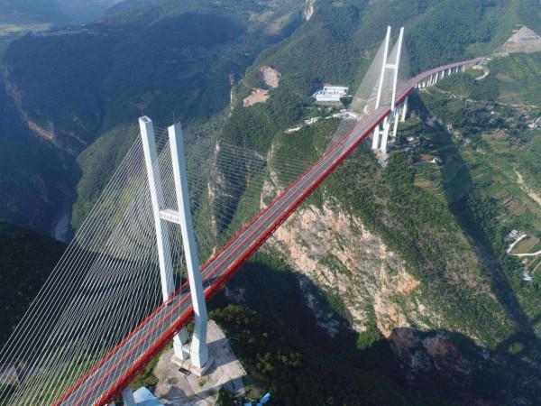 發達國家“粉碎機”？為什麼我們遲遲拿不下光刻機？