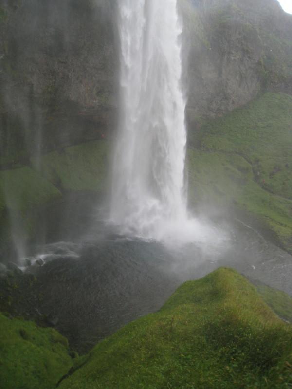 冰島的水簾洞，塞裡雅蘭瀑布，冰島最上鏡的瀑布
