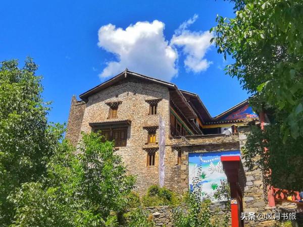 因《塵埃落定》走紅，獲評全國示範村，川西這處300年藏寨該火了
