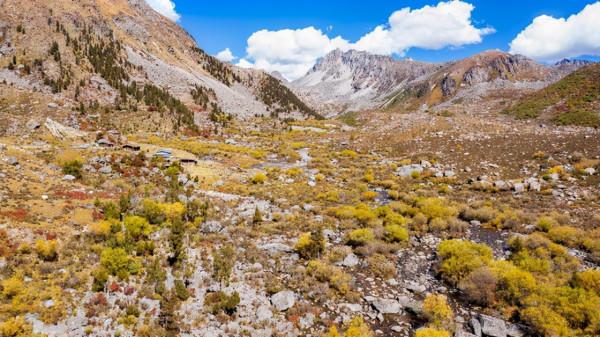 川西海拔最高最大最藍的海子——亞莫措根