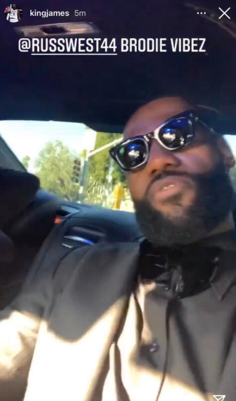 詹姆斯、威少一同乘車參加濃眉婚禮