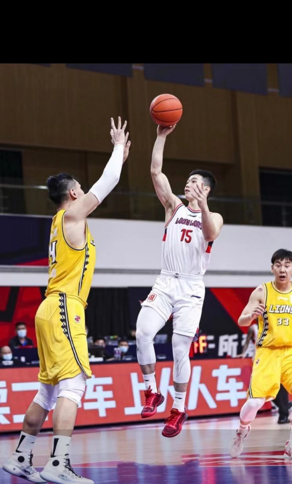 18歲！杜鋒外甥打上CBA了！在郭士強手下效力，他的表現如何？