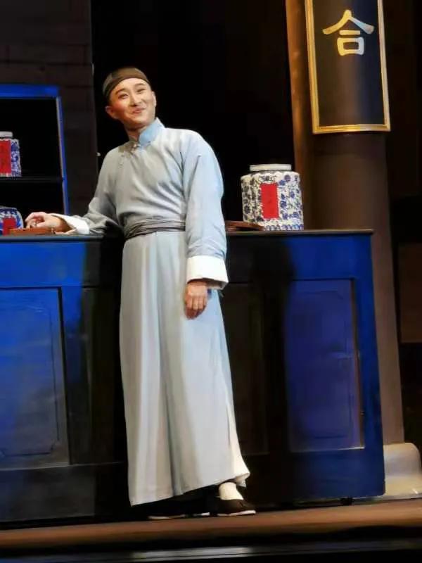 《茶館》再現天橋劇場 《茶館》再現天橋劇場