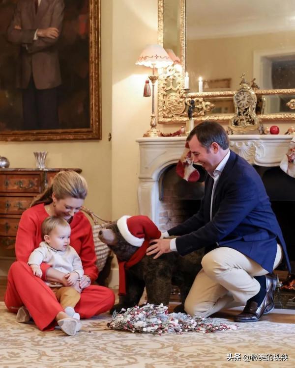 英國王妃VS西班牙王后，王室“新年紅”造型，到底誰最迷人？