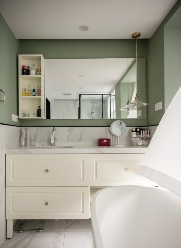 135m²北歐輕復古風三居，開放式廚房+吧檯，讓生活更有情調