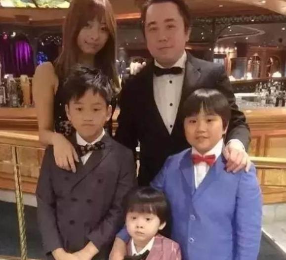 被當成搖錢樹的童星,鄧鳴賀去世時僅9歲,紀寶如被家人囚禁 被當成搖錢樹的童星,鄧鳴賀去世時僅9歲,紀寶如被家人囚禁