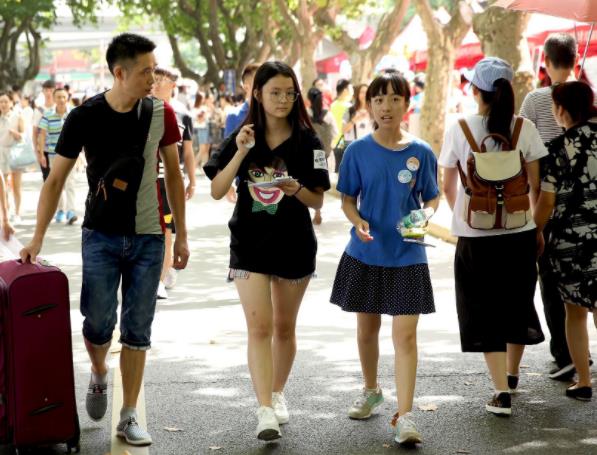 能不能考上北大跟智商有關？北大教授勸退普通考生，考上也難畢業