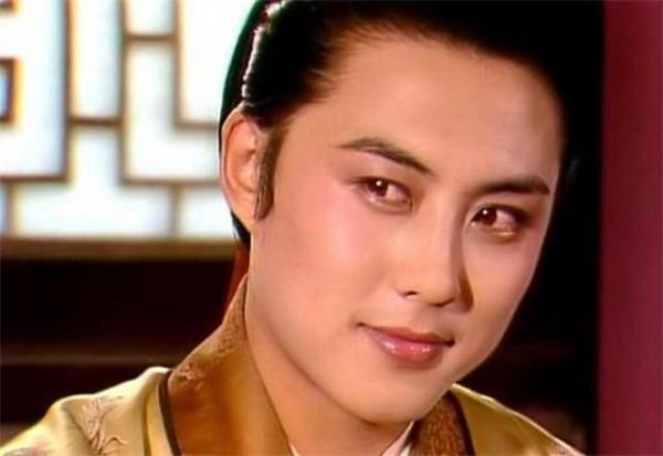 紅樓夢：賈珍的原配妻子是怎麼死的？焦大罵出了一條重要線索