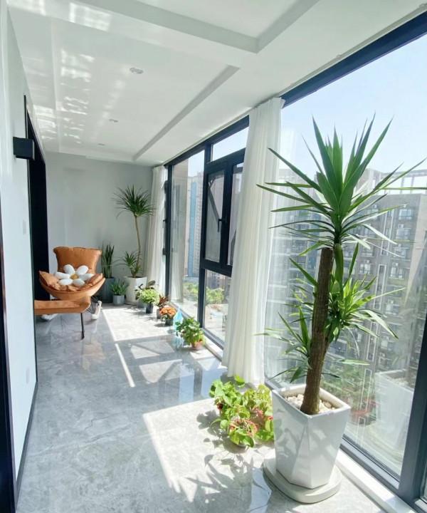 看了她家135㎡的新居，才明白“硬裝越簡單，空間越顯大”