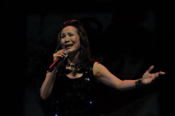 因《牧羊曲》一夜爆紅後，鄭緒嵐慘遭封殺，她到底經歷了什麼？